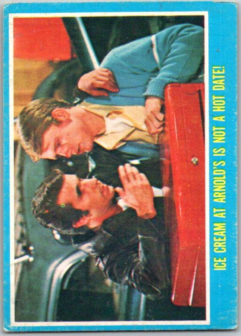 1976 Topps Happy Days #25 Ice Cream at Arnold's Is Not a Hot Date V35878