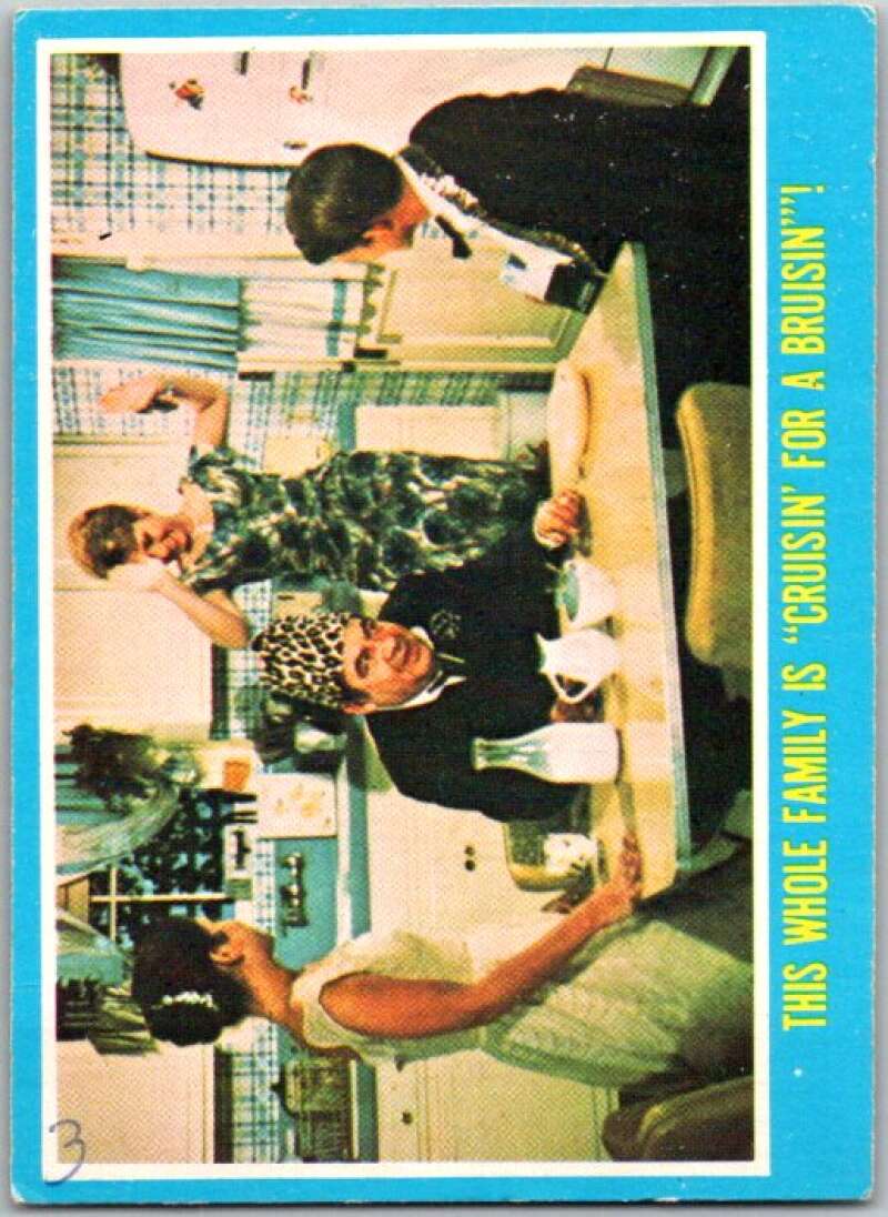 1976 Topps Happy Days #26 This Whole Family Is Cruisin for a Bruisin V35888