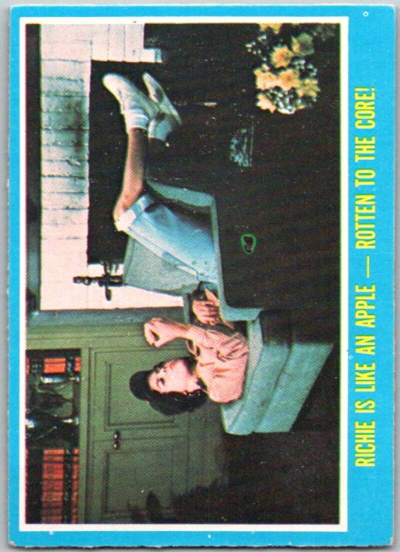 1976 Topps Happy Days #28 Richie Is Like an Apple Rotten to the Core V35892
