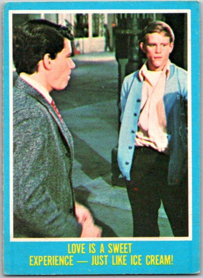 1976 Topps Happy Days #38 Love Is a Sweet Experience V35930