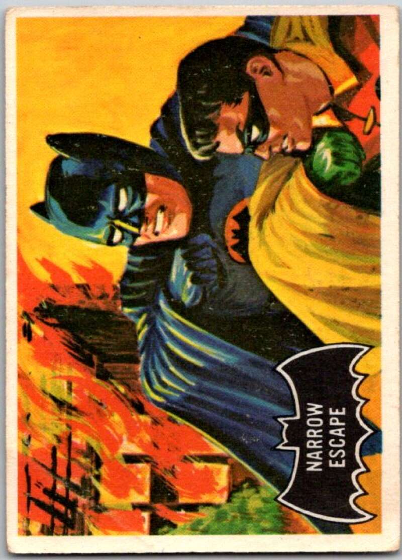 1966 Topps Batman Black Bat #21 Narrow Escape V36449