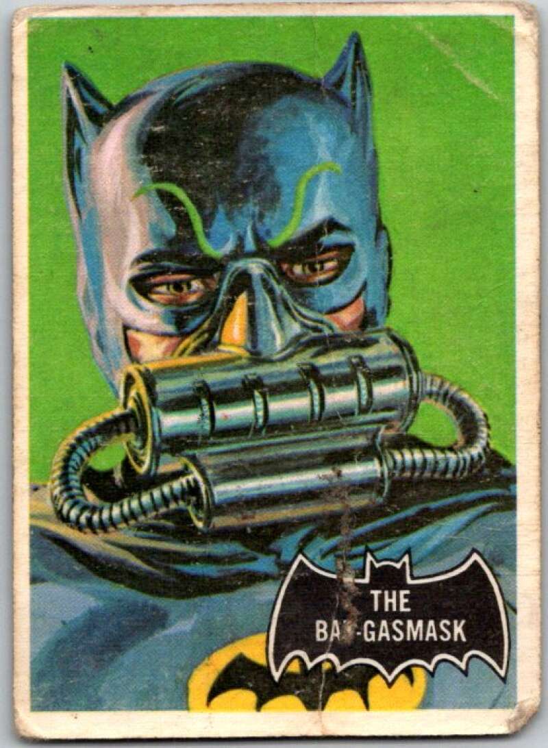 1966 Topps Batman Black Bat #43 The Bat-gasmask V36489