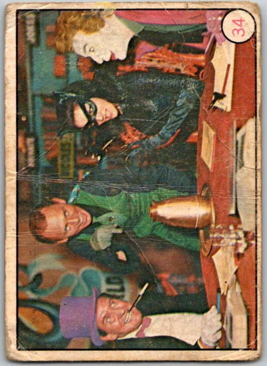 1966 Topps Batman Laffs #34 The Penguin the Riddler  V36257