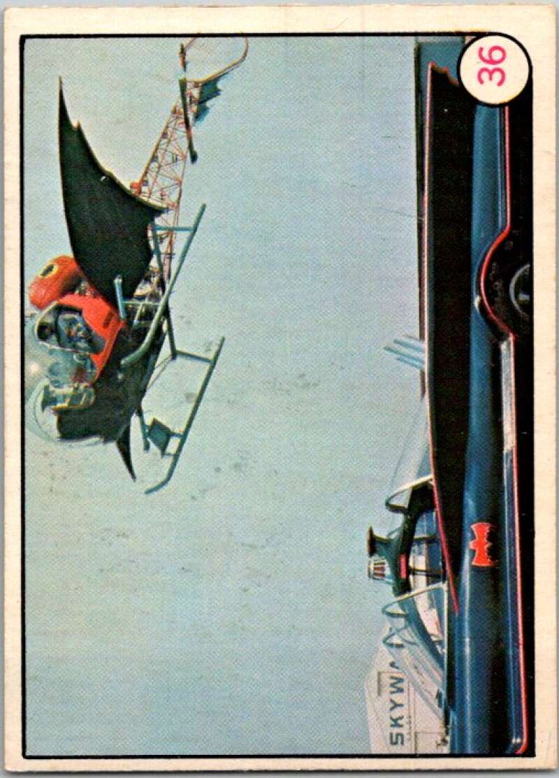 1966 Topps Batman Laffs #36 Batcopter and Batmobile V36258