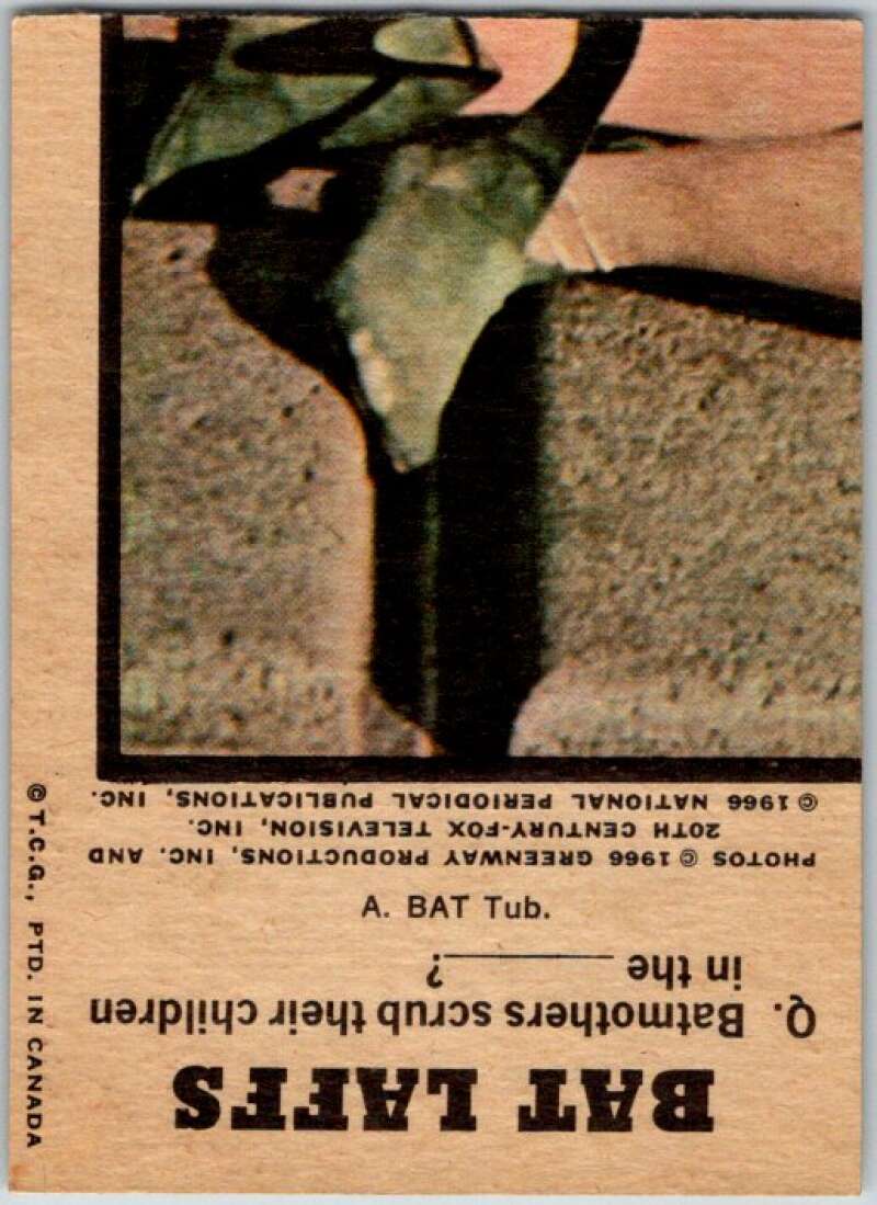1966 Topps Batman Laffs #36 Batcopter and Batmobile V36258