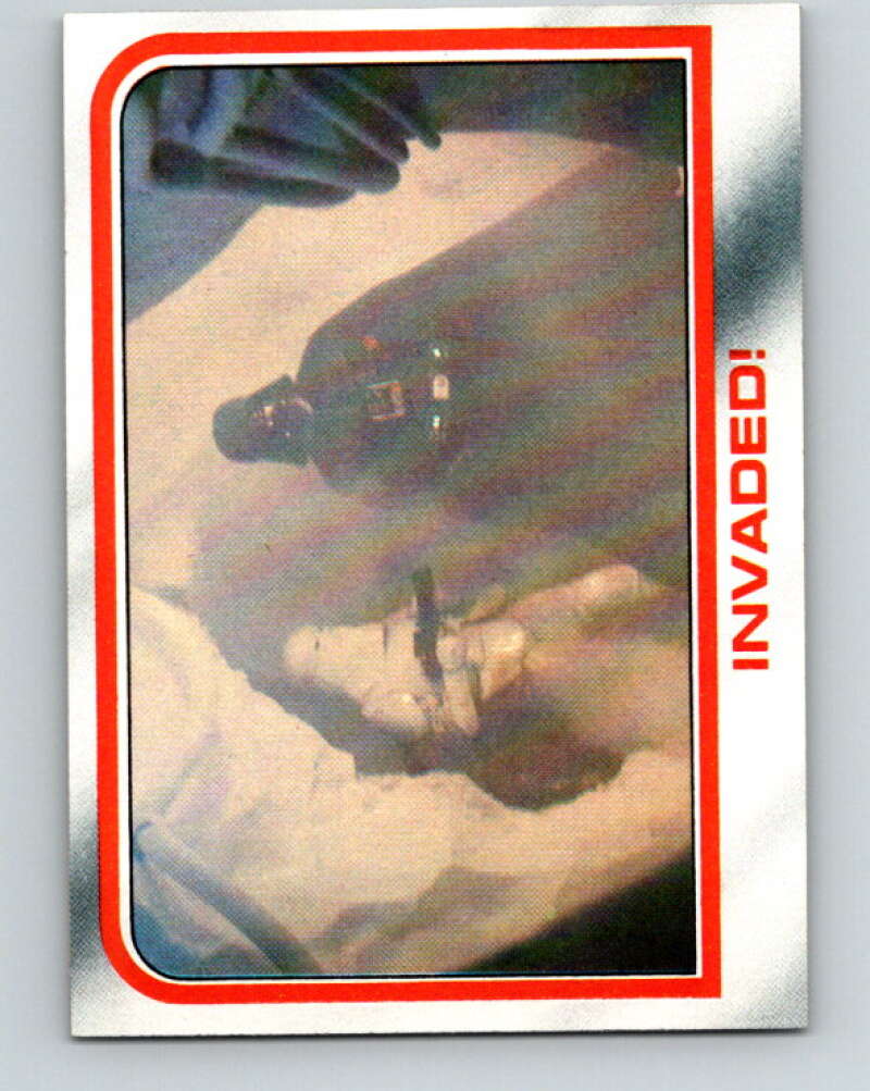 1980 Topps The Empire Strikes Back #49 Invaded! V43404