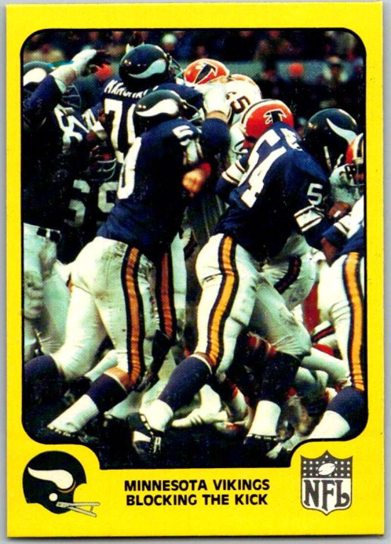 1978 Fleer Team Action # 30 Minnesota Vikings Blocking the Kick V45247