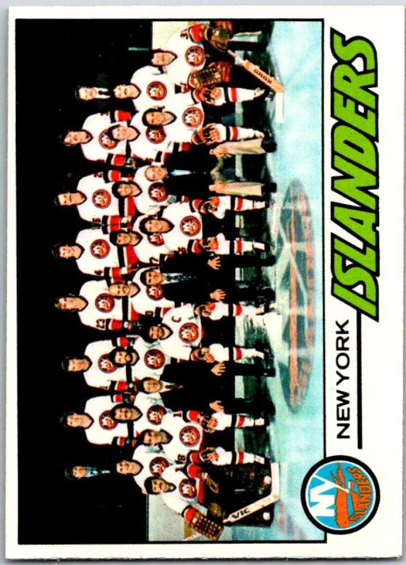 1977-78 Topps #81 New York Islanders TC New York Islanders V49288