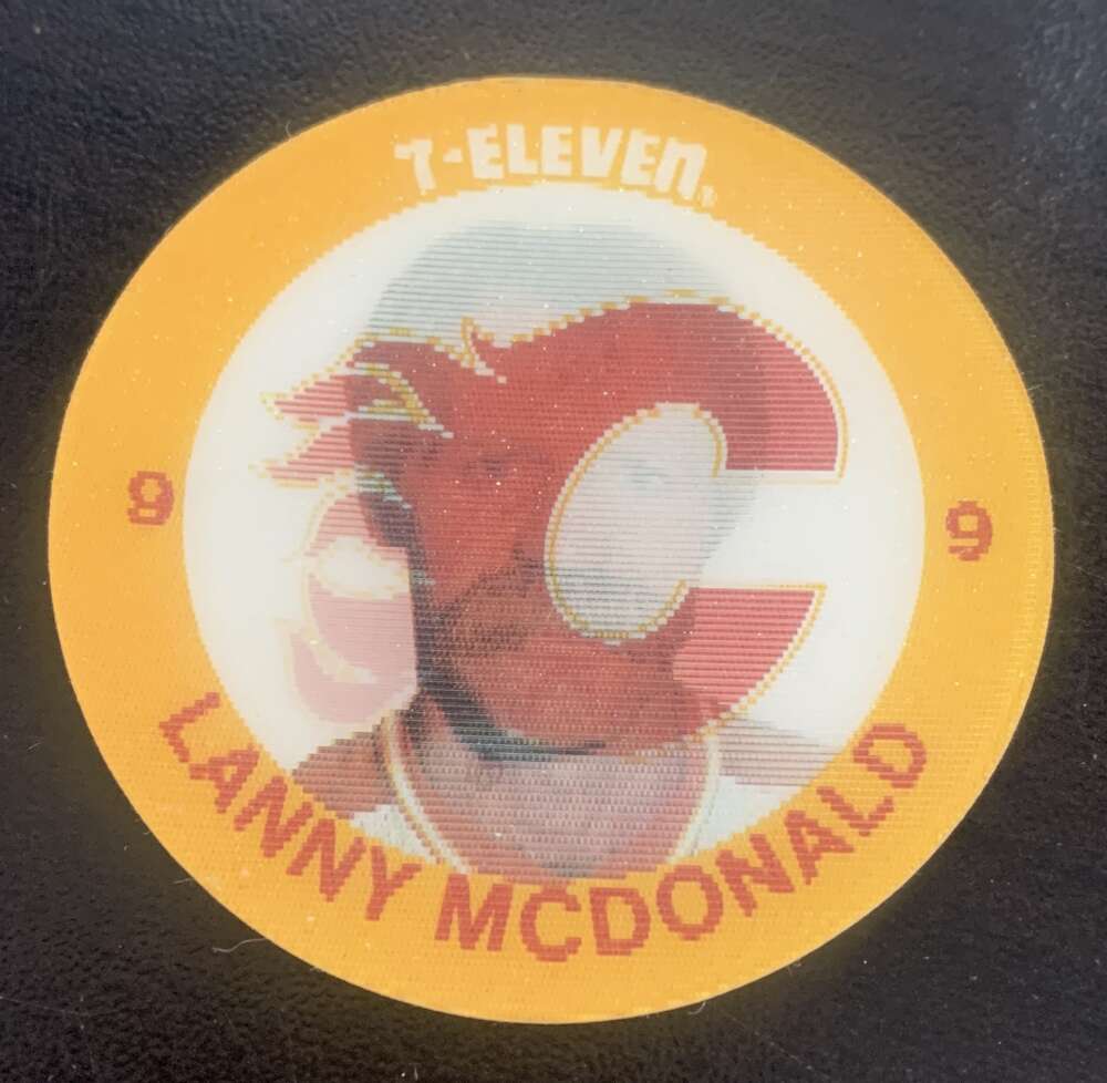 1984-85 7-Eleven Hockey Disc Lanny McDonald Flames V51517 Image 1