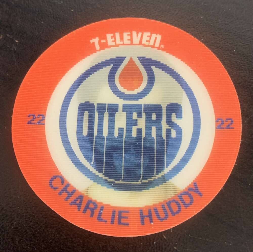 1984-85 7-Eleven Hockey Disc Charlie Huddy Oilers V51530 Image 1