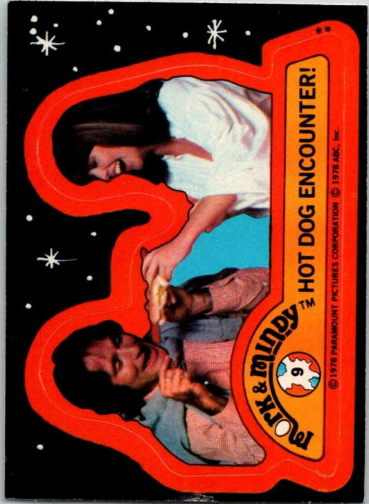 1978 Mork and Mindy Stickers #9 Hot Dog Encounter  V51580 Image 1