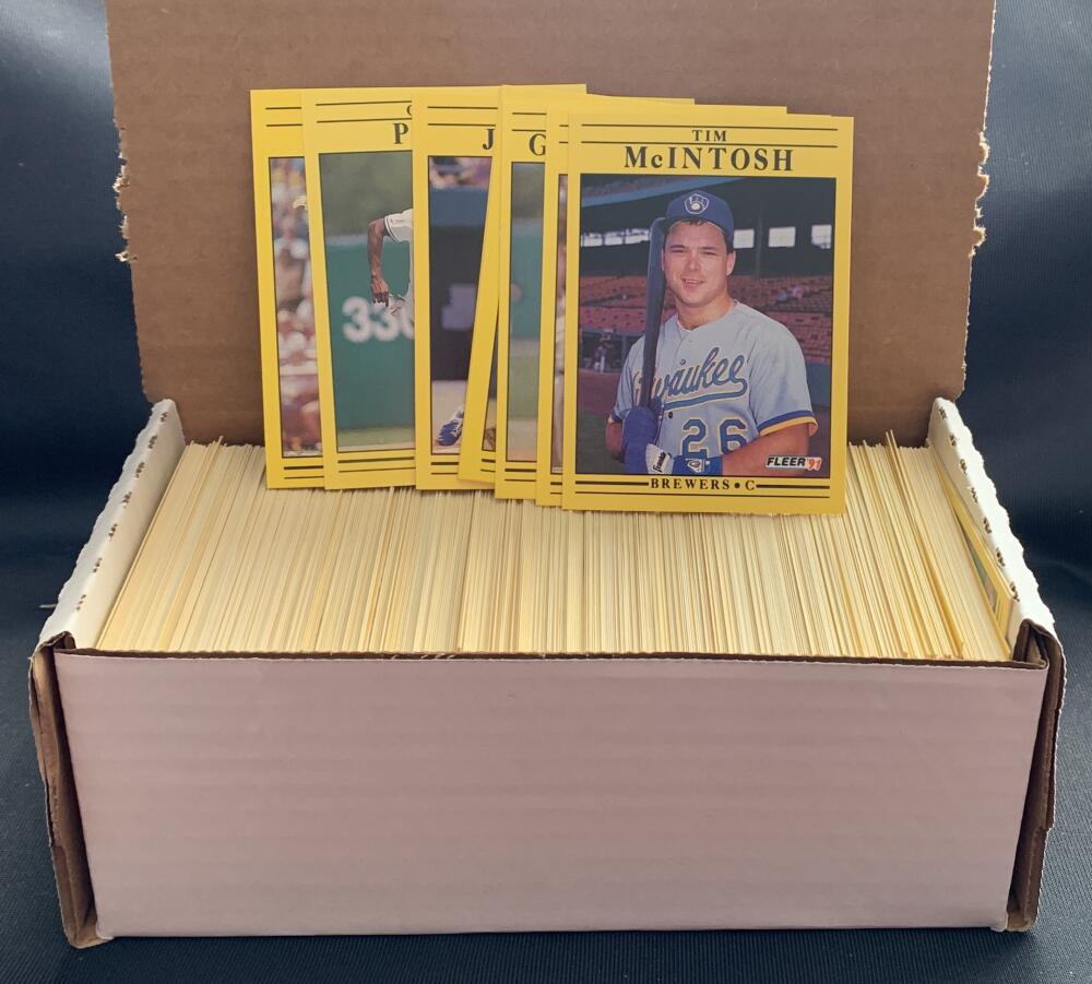 1991 Fleer Baseball Trading Cards - Box Over 400 cards! - Lot #3 Image 1