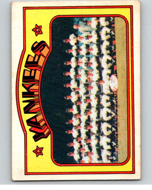 1972 O-Pee-Chee Baseball #237 Yankees Team  New York Yankees  V66335 Image 1