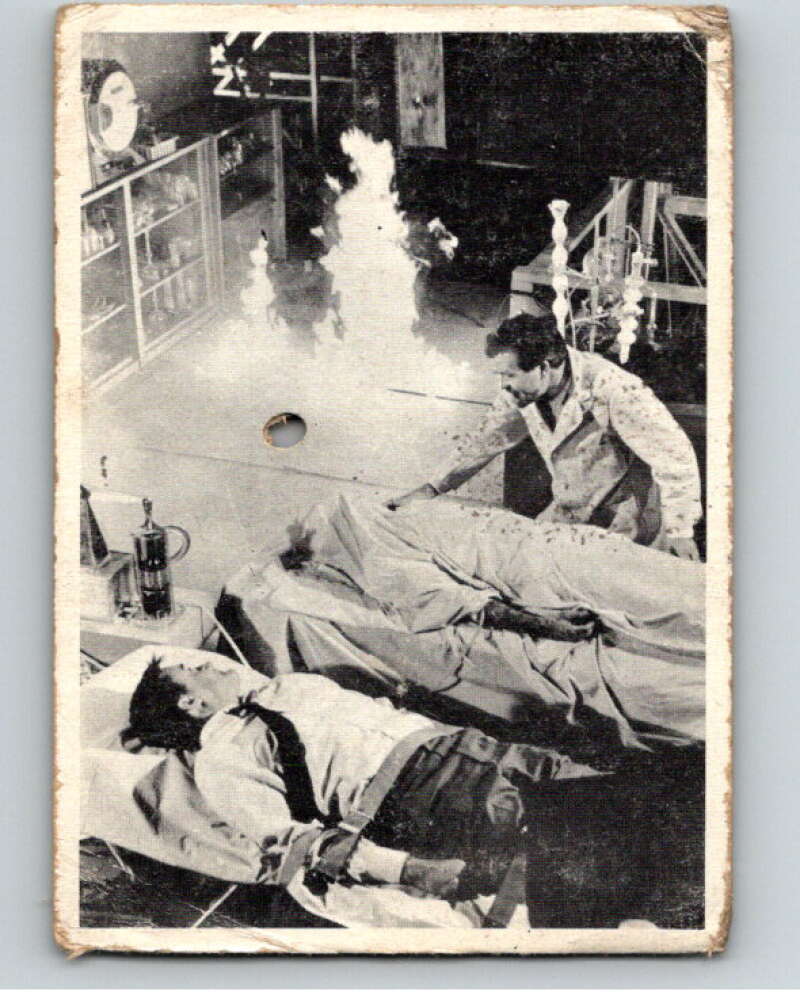 1965 Topps Man From Uncle #37 Scientist and two bodies.. V68694 Image 1