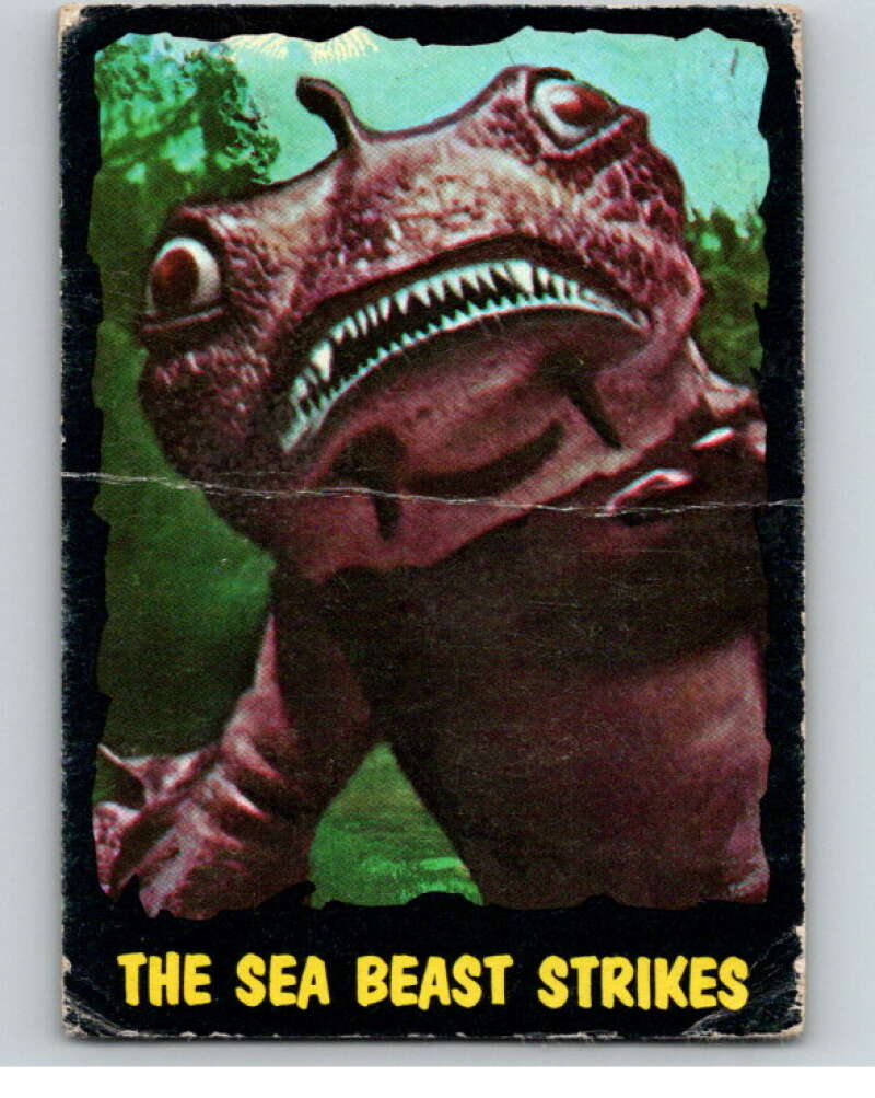 1964 OPC Outer Limits #19 Sea Beast Strikes V68704 Image 1