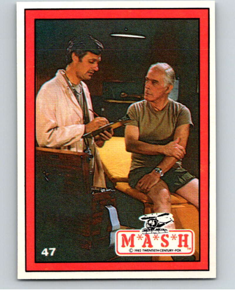 1982 Donruss Mash #47 Hawkeye gives Potter a physical V69164 Image 1