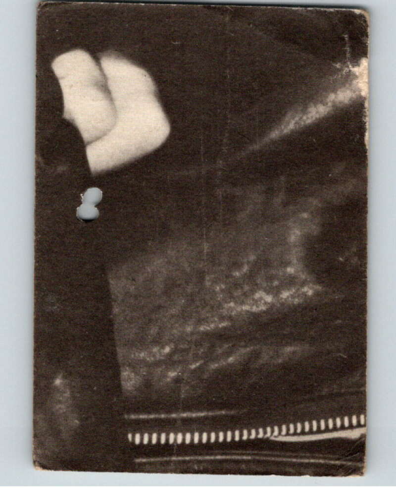 1965 Fleer Hogan's Heroes #28 What gives you the idea.. V69930 Image 2