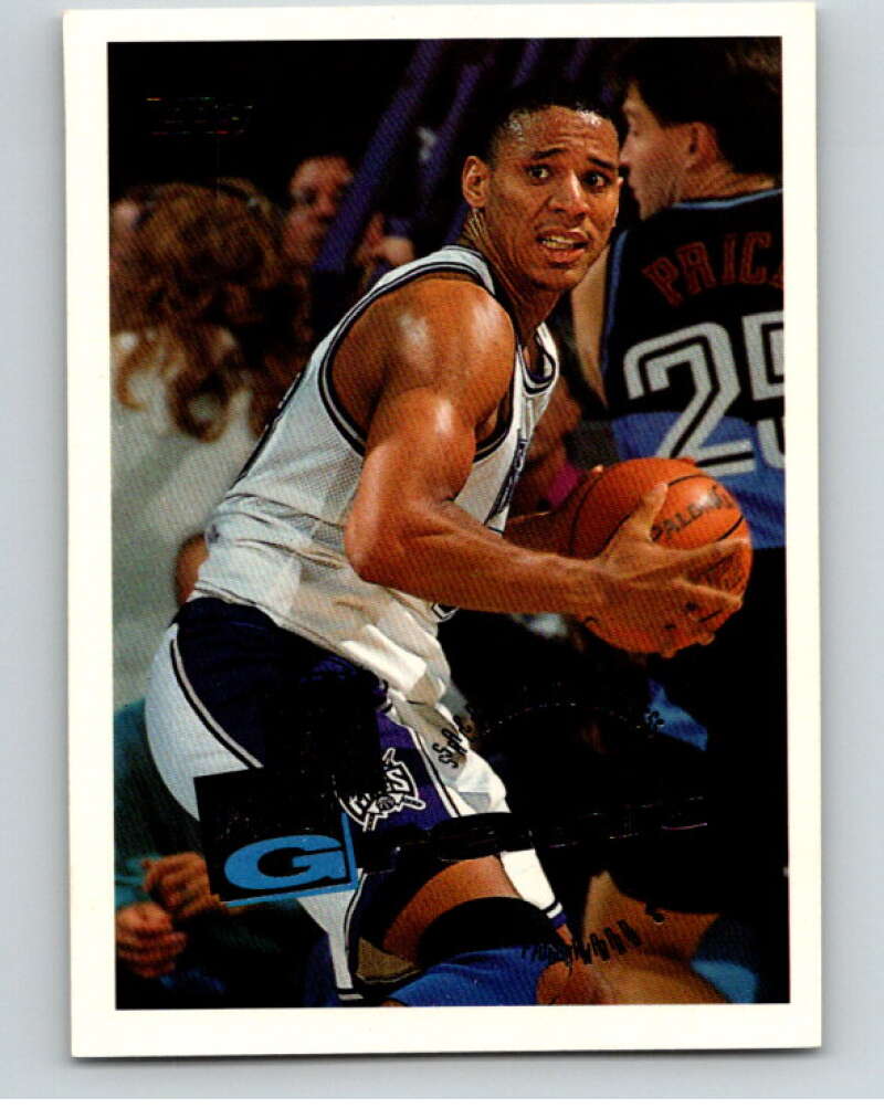 1995-96 Topps NBA #159 Brian Grant Sacramento Kings V70256 Image 1