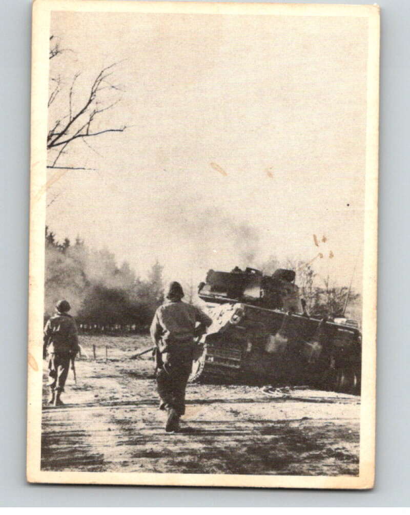 1963 Donruss Combat #18 Death of a Killer V74031 Image 1