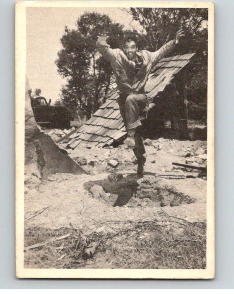 1963 Donruss Combat #40 Run for Cover V74058 Image 1