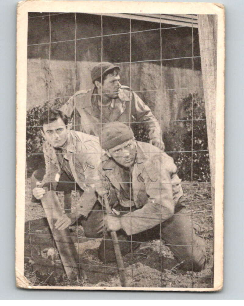 1963 Donruss Combat #49 Digging Out V74069 Image 1