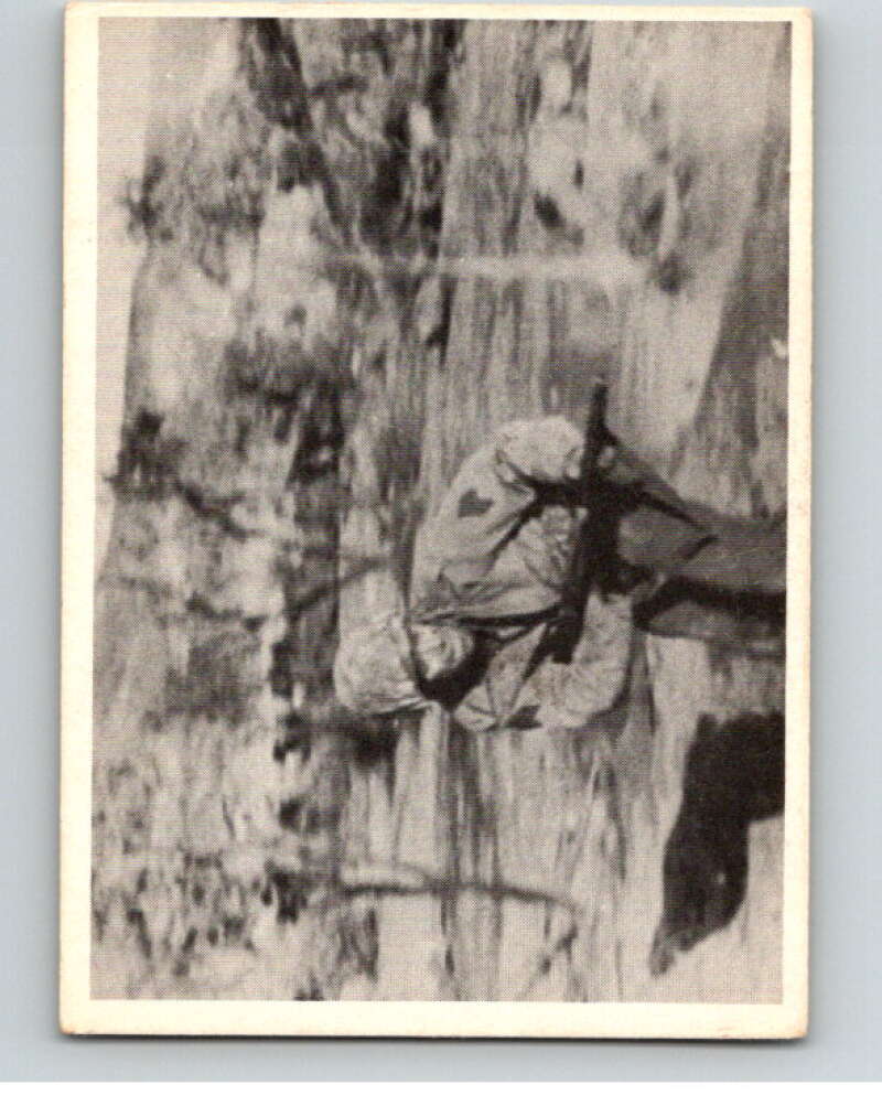 1964 Donruss Combat #81 Soldier's Luck V74093 Image 1