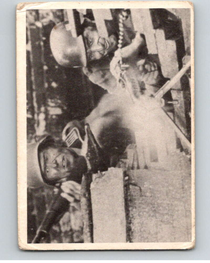 1964 Donruss Combat #121 Heavy Fire V74119 Image 1