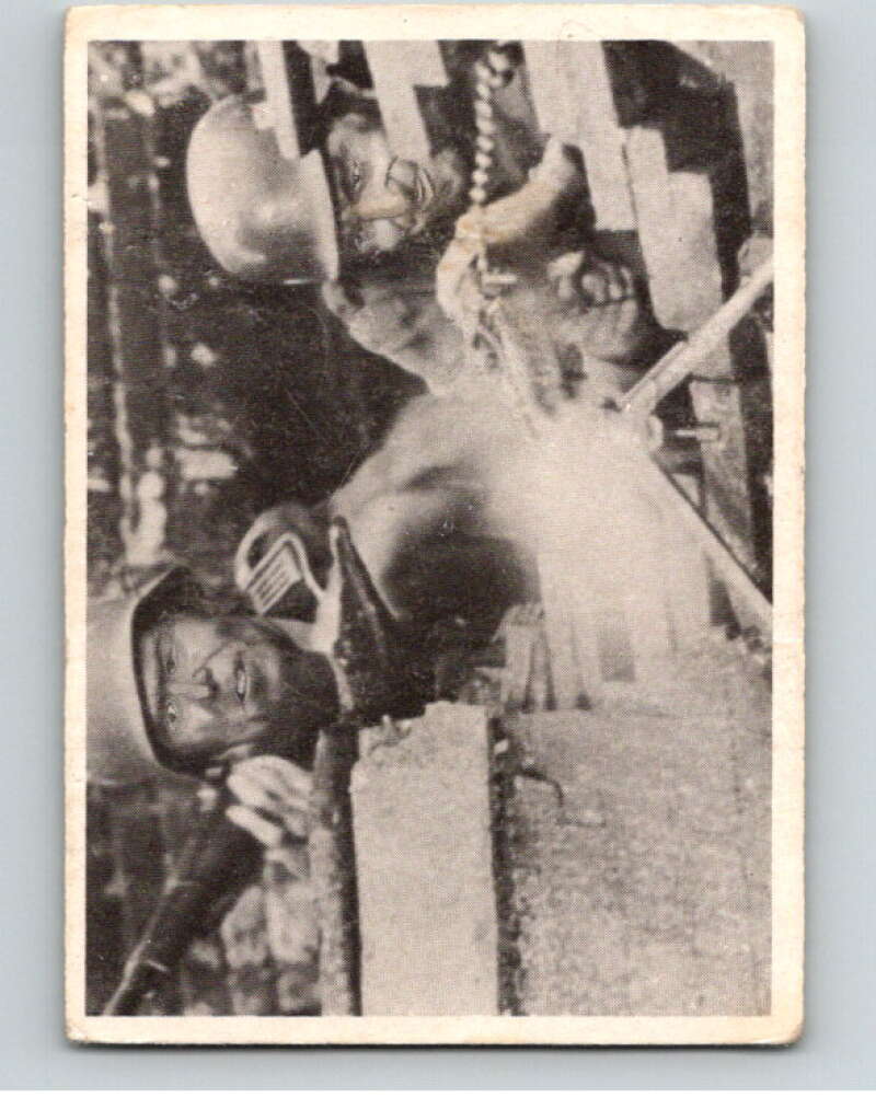 1964 Donruss Combat #121 Heavy Fire V74120 Image 1