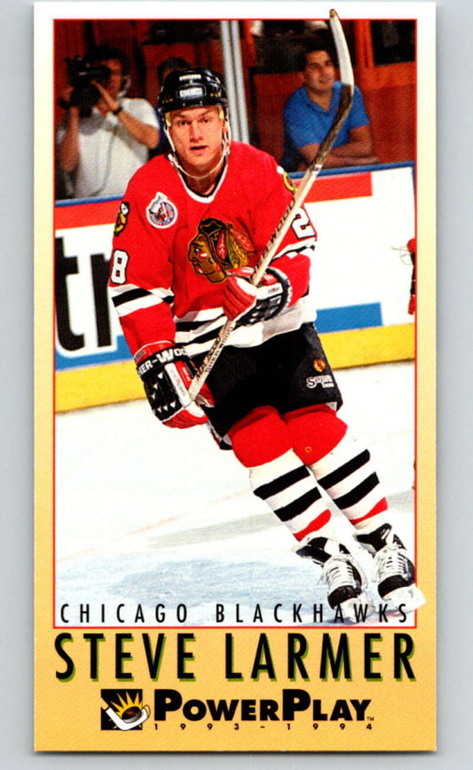 1993-94 PowerPlay #52 Steve Larmer  Chicago Blackhawks  V77502 Image 1