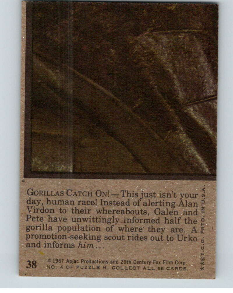 1967 Topps Planet of the Apes #38 Gorillas Catch On V78670 Image 2