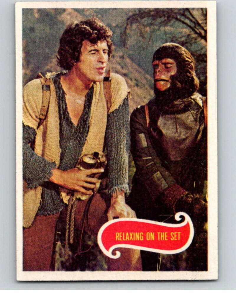 1967 Topps Planet of the Apes #63 Relaxing On Set V78704 Image 1