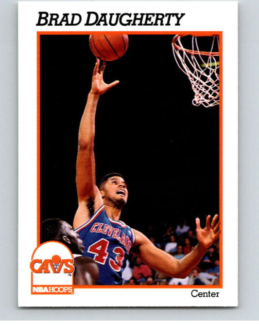 1991-92 Hoops #36 Brad Daugherty  Cleveland Cavaliers  V82154 Image 1