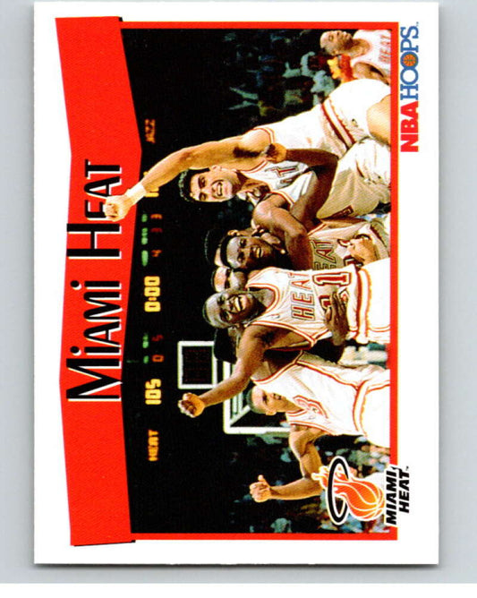 1991-92 Hoops #288 Milwaukee Bucks  Milwaukee Bucks  V82394 Image 1