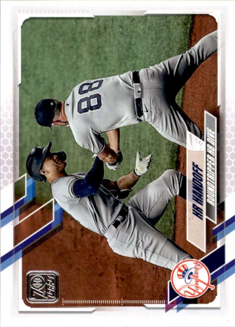 2021 Topps Baseball #646 HR Handoff New York Yankees Image 1