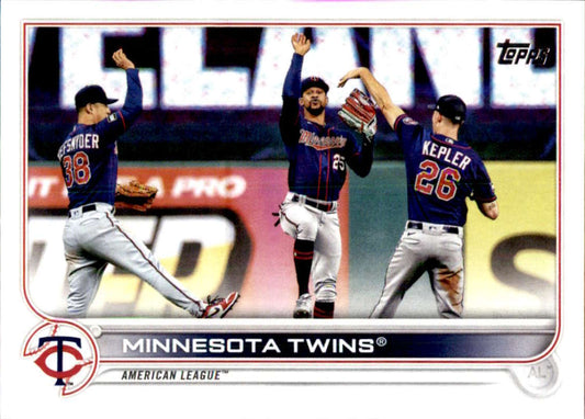 2022 Topps Baseball  #435 Minnesota Twins  Minnesota Twins  Image 1