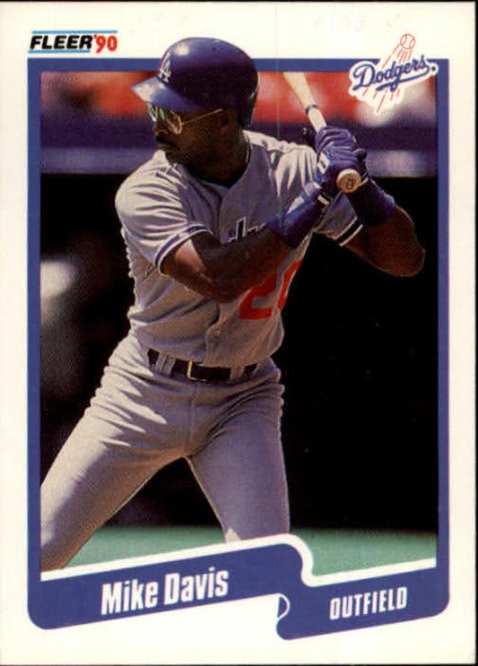 1990 Fleer Baseball #391 Mike Davis  Los Angeles Dodgers  Image 1