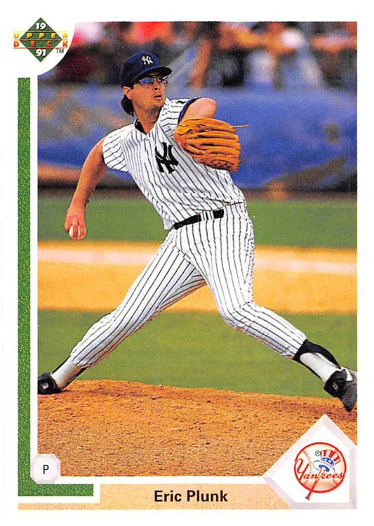 1991 Upper Deck Baseball #695 Eric Plunk  New York Yankees  Image 1