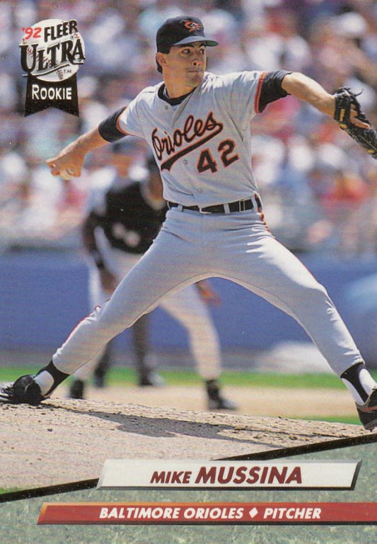 1992 Fleer Ultra Baseball #9 Mike Mussina  Baltimore Orioles  Image 1