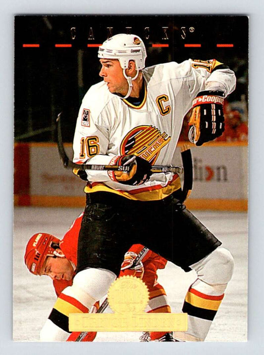 1994-95 Leaf #527 Trevor Linden  Vancouver Canucks  Image 1