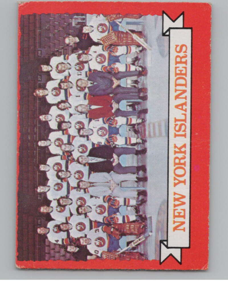 1973-74 O-Pee-Chee #101 Islanders Team  New York Islanders  V98202 Image 1