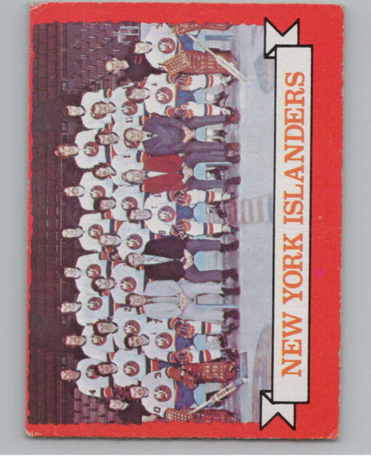 1973-74 O-Pee-Chee #101 Islanders Team  New York Islanders  V98202 Image 1