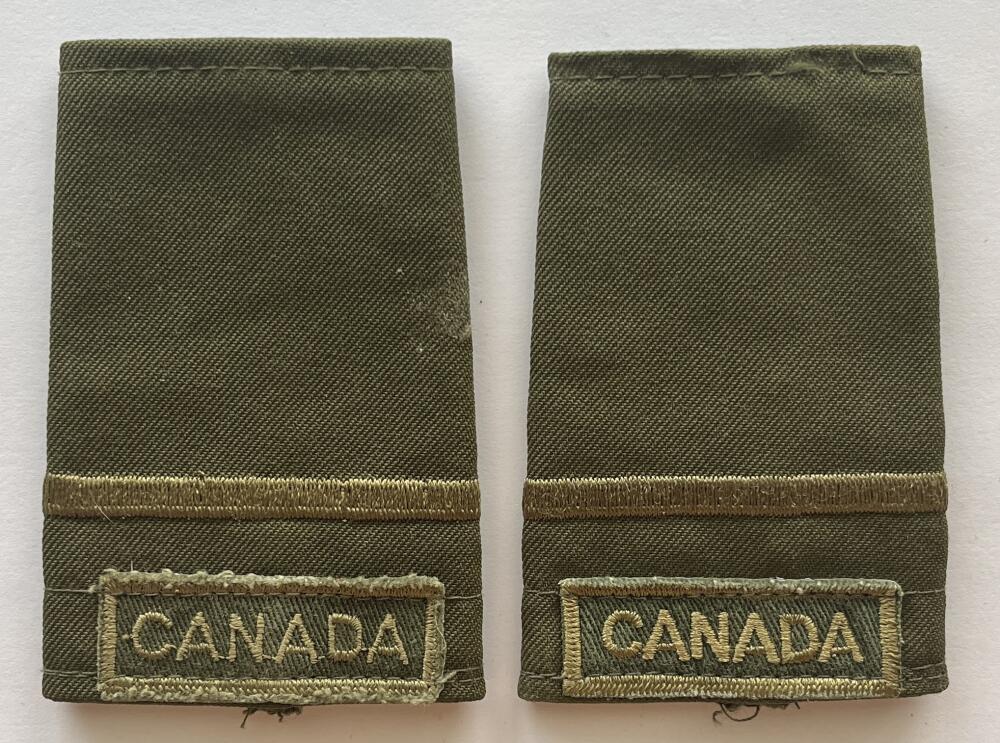 Canadian Military Army Forces Cloth Used Uniform/Jacket Epaulets  - CA203 Image 1