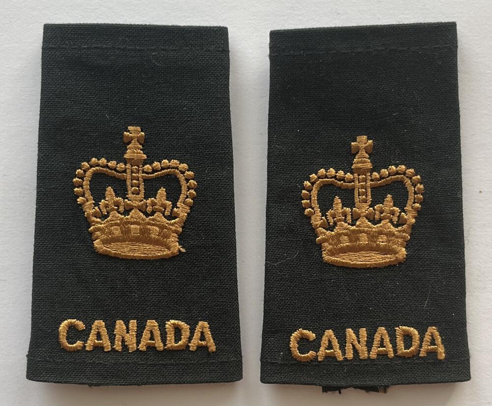 Canadian Military Army Forces Cloth Used Uniform/Jacket Epaulets  - CA207 Image 1