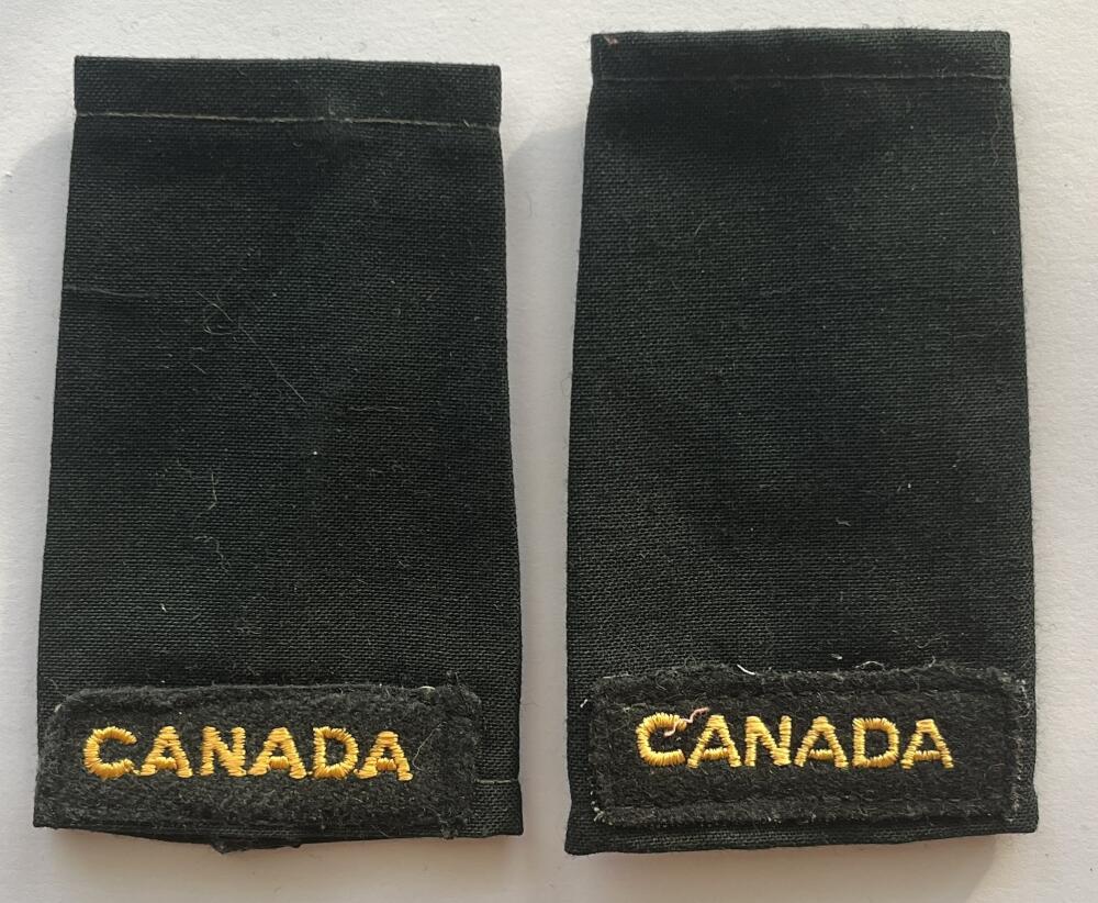 Canadian Military Army Forces Cloth Used Uniform/Jacket Epaulets  - CA209 Image 1