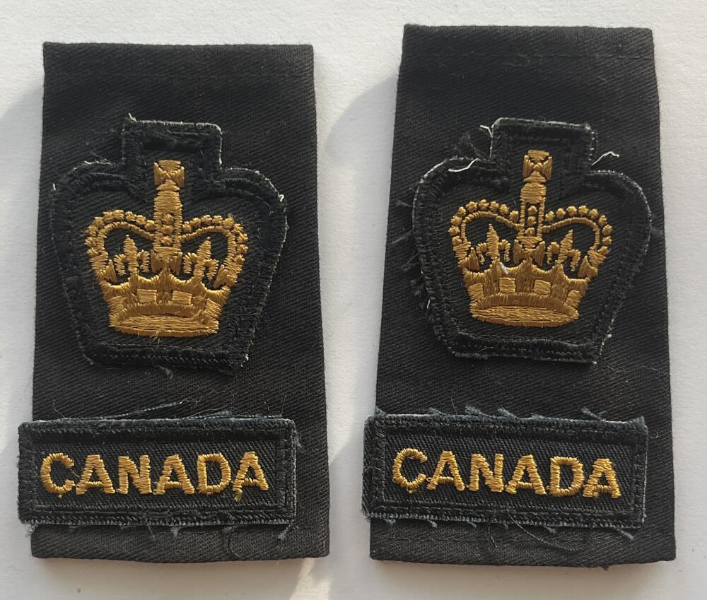 Canadian Military Army Forces Cloth Used Uniform/Jacket Epaulets  - CA214 Image 1