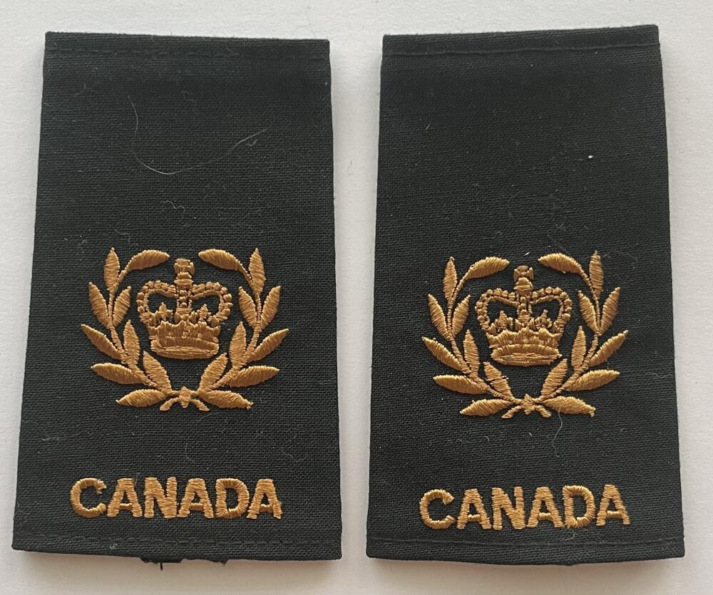 Canadian Military Army Forces Cloth Used Uniform/Jacket Epaulets  - CA216 Image 1