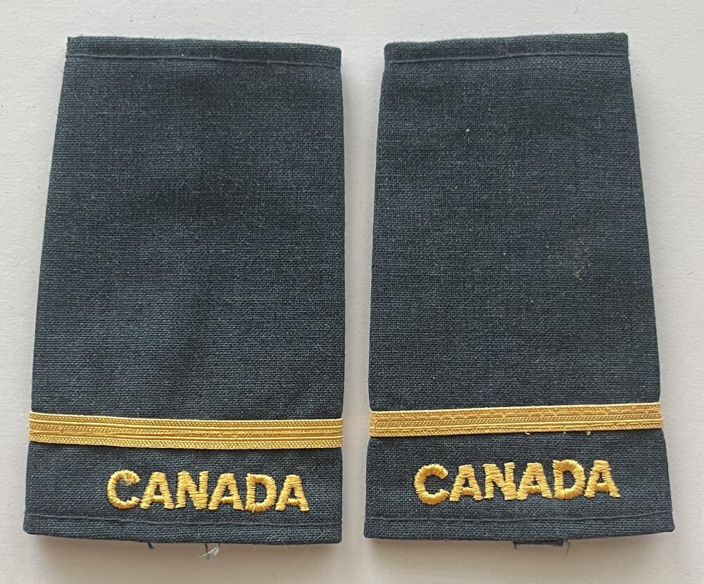 Canadian Military Army Forces Cloth Used Uniform/Jacket Epaulets  - CA221 Image 1