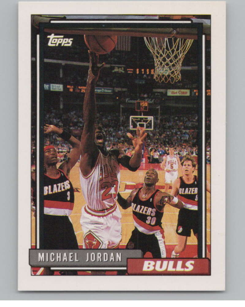 1992-93 Topps #141 Michael Jordan  Chicago Bulls  V101171 Image 1