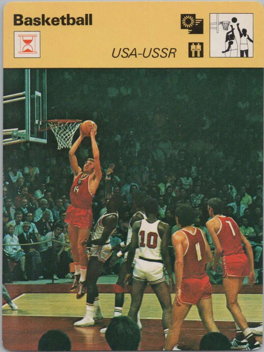 1977 Sportscaster #209 -USSR Basketball Photo Card   Image 1