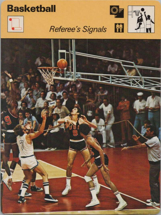 1977 Sportscaster #510 Referee's Signals Basketball Photo Card   Image 1